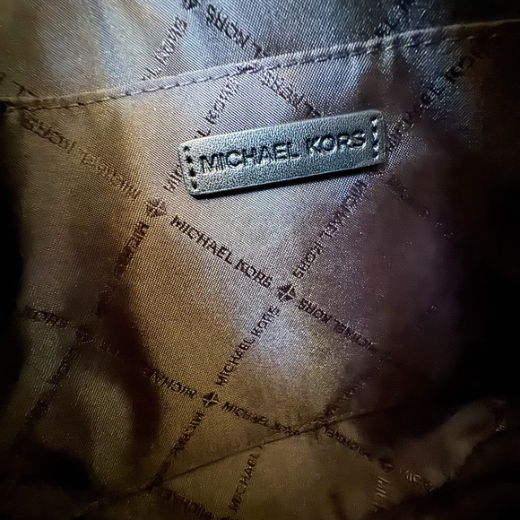 Michael Kors Jet Set Item Large 2 in 1 Card Case Wristlet Clutch MK Black Multi - Picture 10 of 13